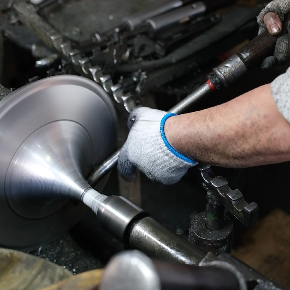 Hand-Spun Aluminum: Craftsmanship Behind Every RETRO THINC Lamp