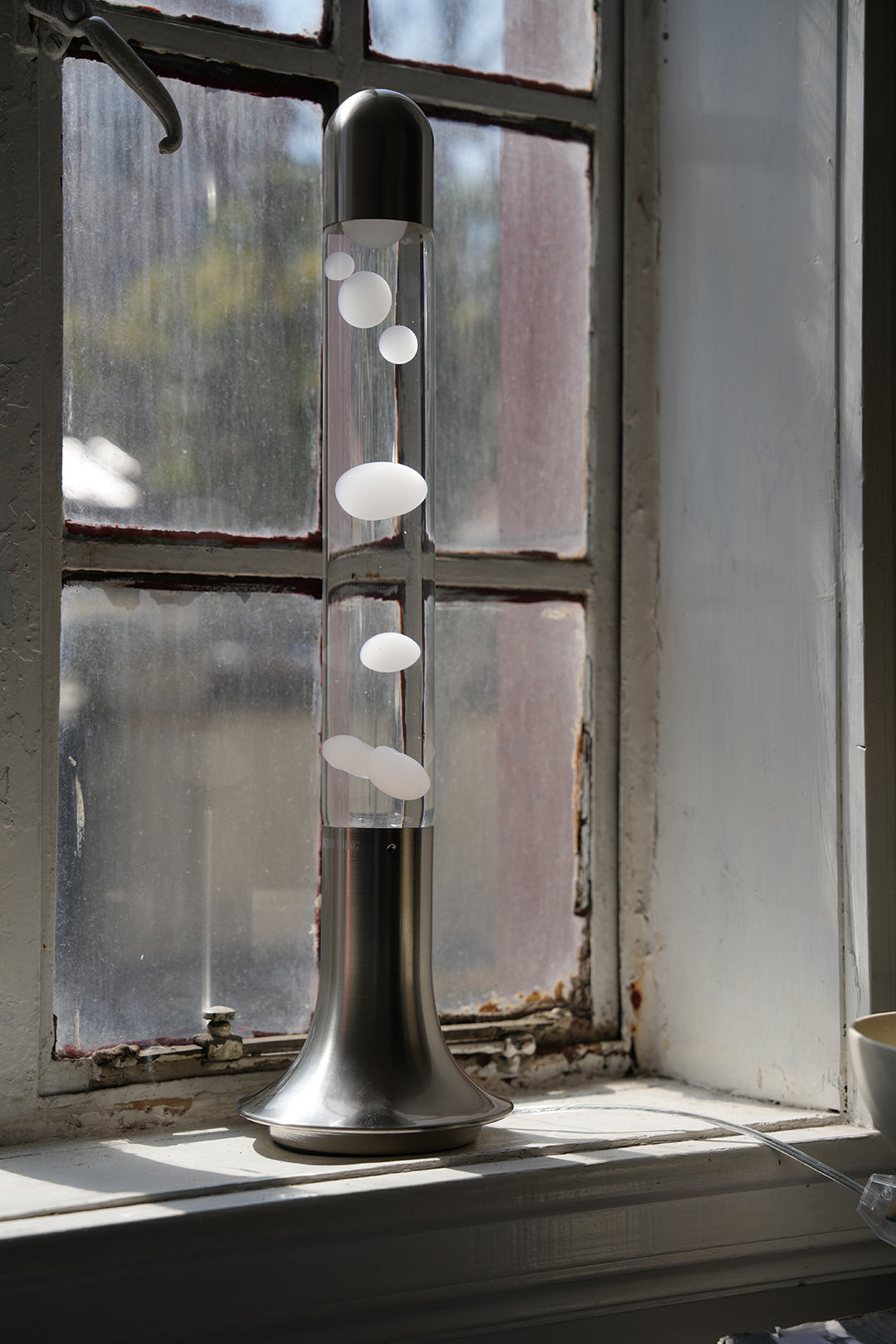 RETRO THINC ラバランプ RETRO THINC SUBLIME Series | White & Clear Lava Lamp | 24